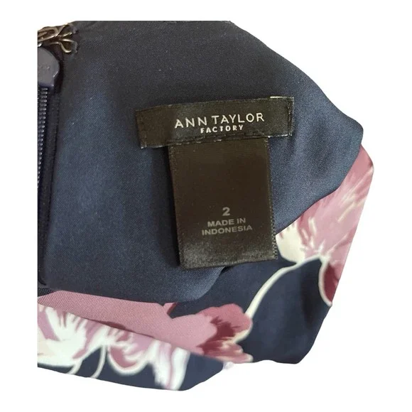 Ann Taylor Factory Floral Print Sheath Dress Sleeveless Navy Blue Purple W Sz 2 - Picture 3 of 7